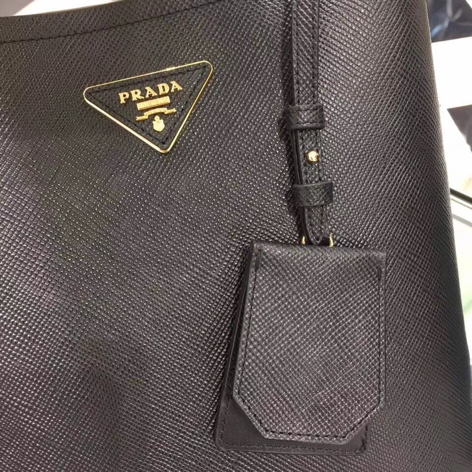 pra*a black saffiano N0*H south double medium bag