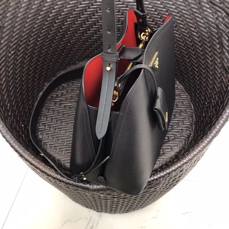 Pra*a matinee tote bag in black saffiano leather