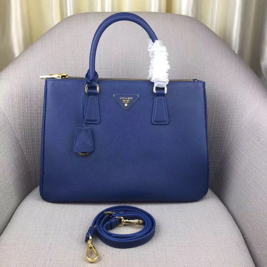 Pra*a medium galleria bag in blue saffiano leather