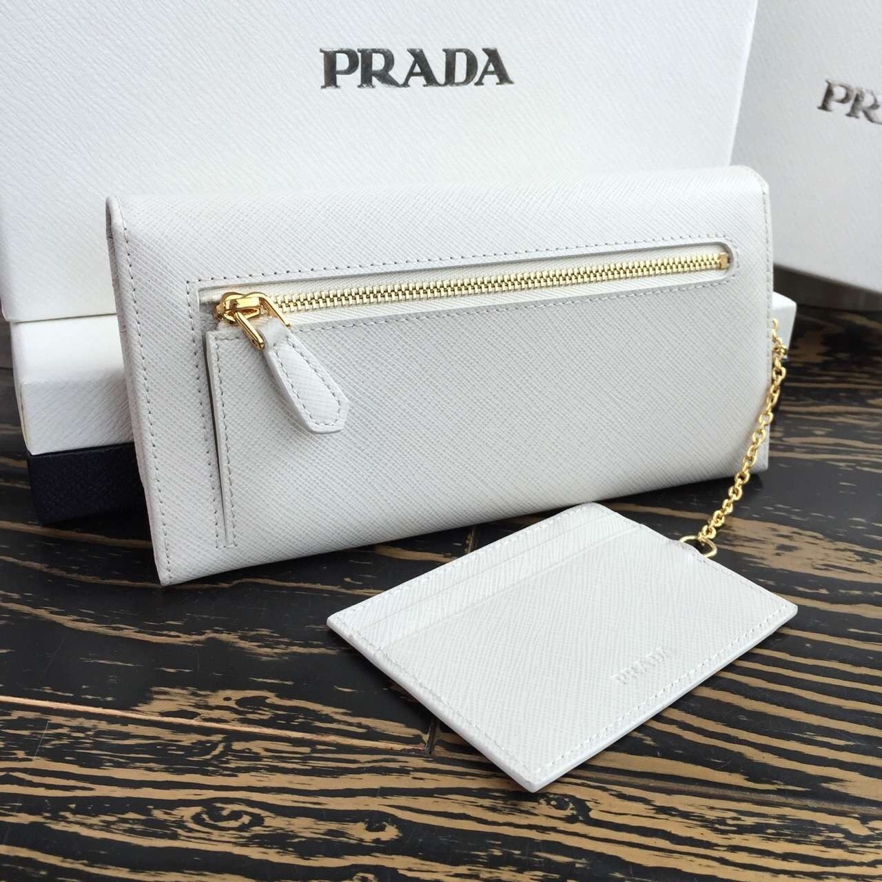 Pra*a continental wallet in white saffiano leather