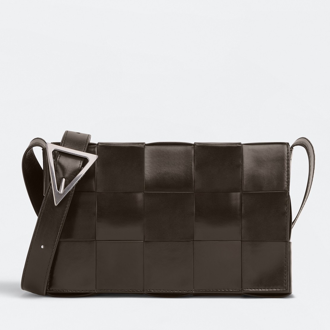 bo*te*ga Ve*ne*ta cassett bag in fondant wrinkled calfskin