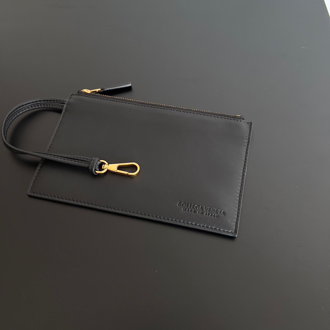 bo*te*ga Ve*ne*ta mini cabat bag in black intrecciato lambskin
