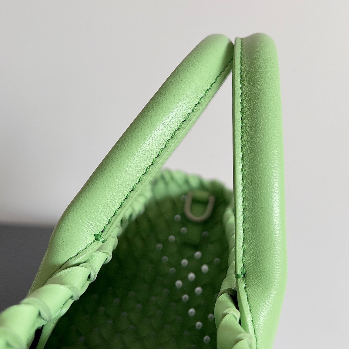 bo*te*ga Ve*ne*ta mini cabat bag in pistachio intrecciato lambskin