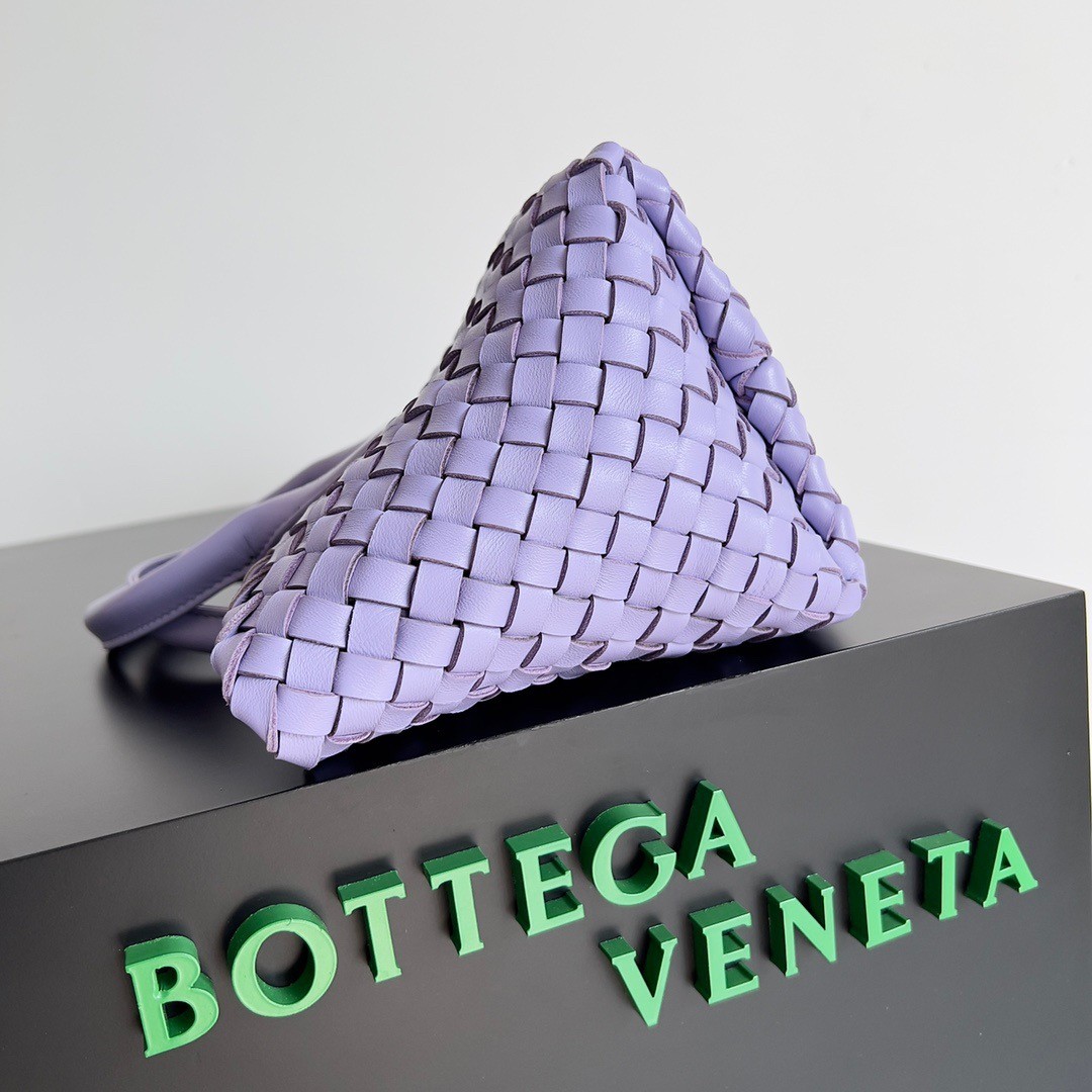 bo*te*ga Ve*ne*ta mini cabat bag in wisteria intrecciato lambskin