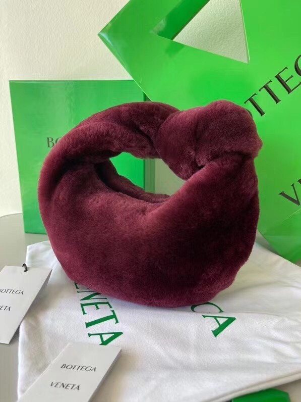 bo*te*ga Ve*ne*ta mini bv jodie bag in mystic shearling