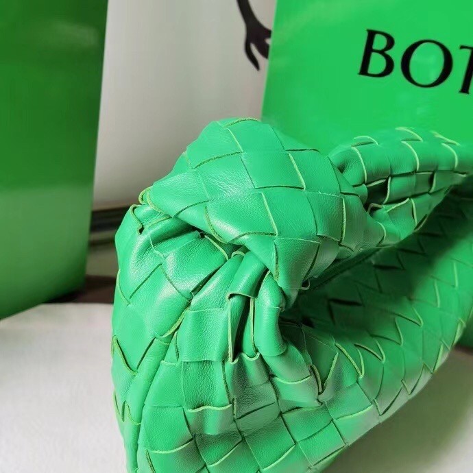 bo*te*ga Ve*ne*ta mini bv jodie bag in green woven leather
