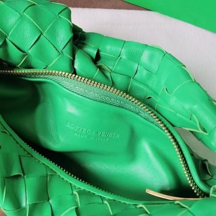 bo*te*ga Ve*ne*ta mini bv jodie bag in green woven leather