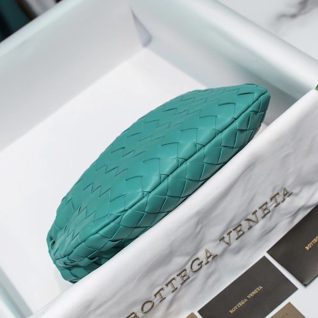 bo*te*ga Ve*ne*ta mini bv jodie bag in green water woven leather