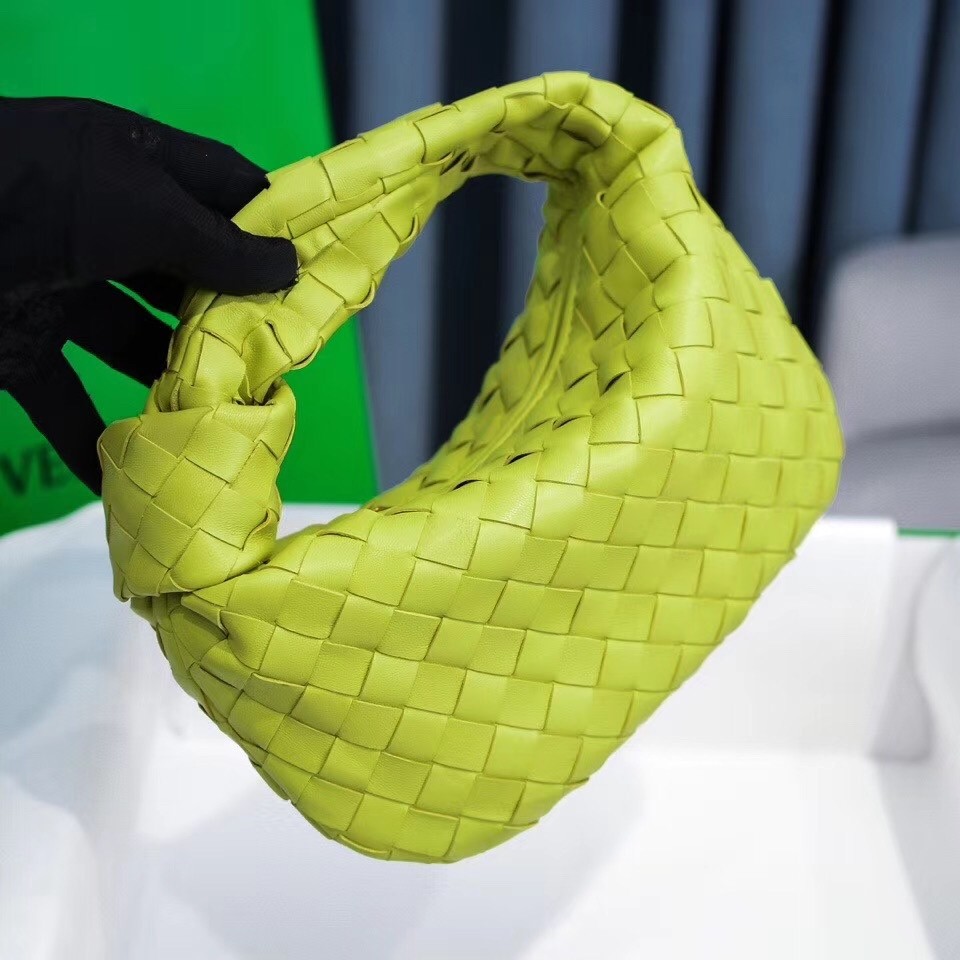 bo*te*ga Ve*ne*ta mini bv jodie bag in kiwi woven leather
