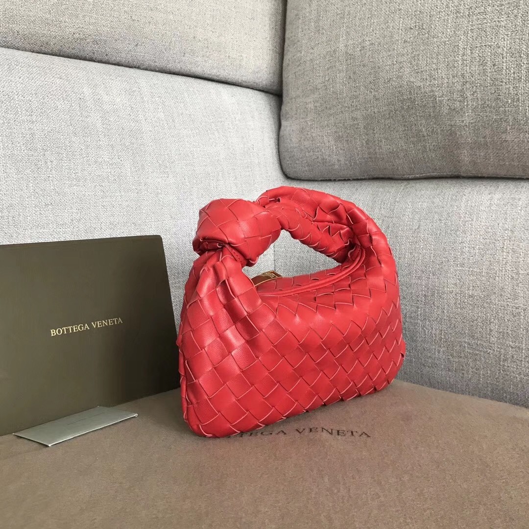 bo*te*ga Ve*ne*ta mini bv jodie bag in red woven leather
