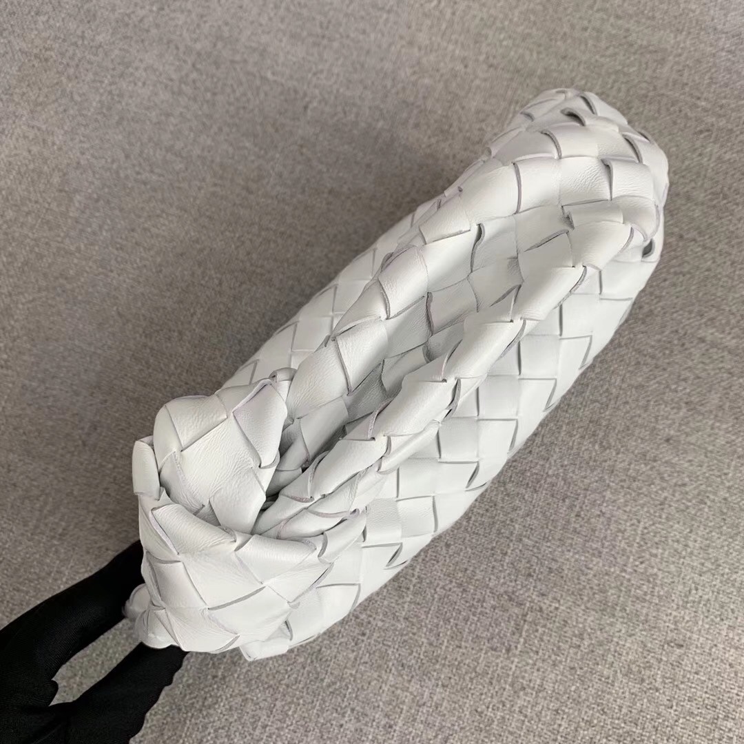 bo*te*ga Ve*ne*ta mini bv jodie bag in white woven leather