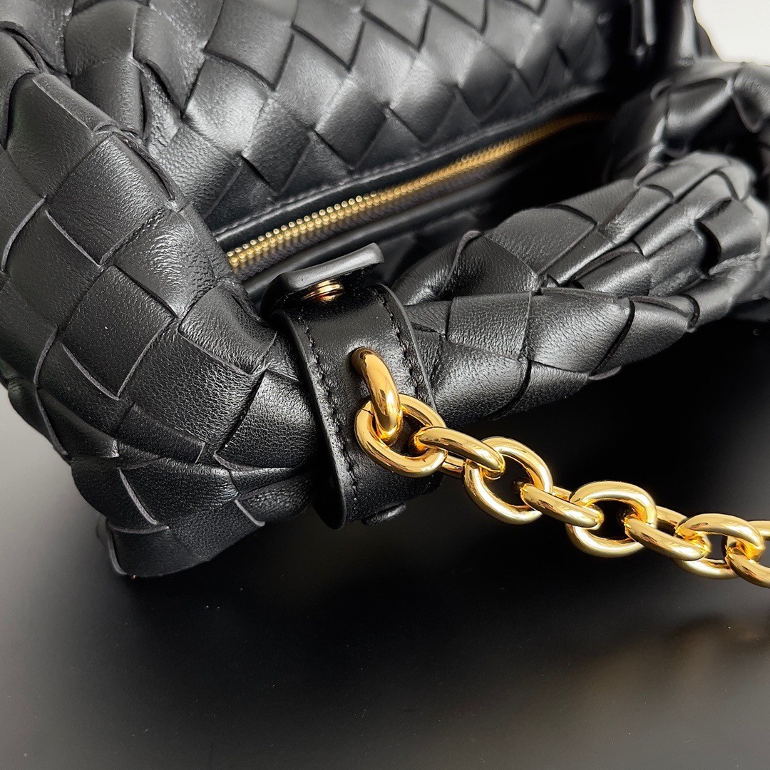 bo*te*ga Ve*ne*ta mini jodie chain bag in black intrecciato lambskin