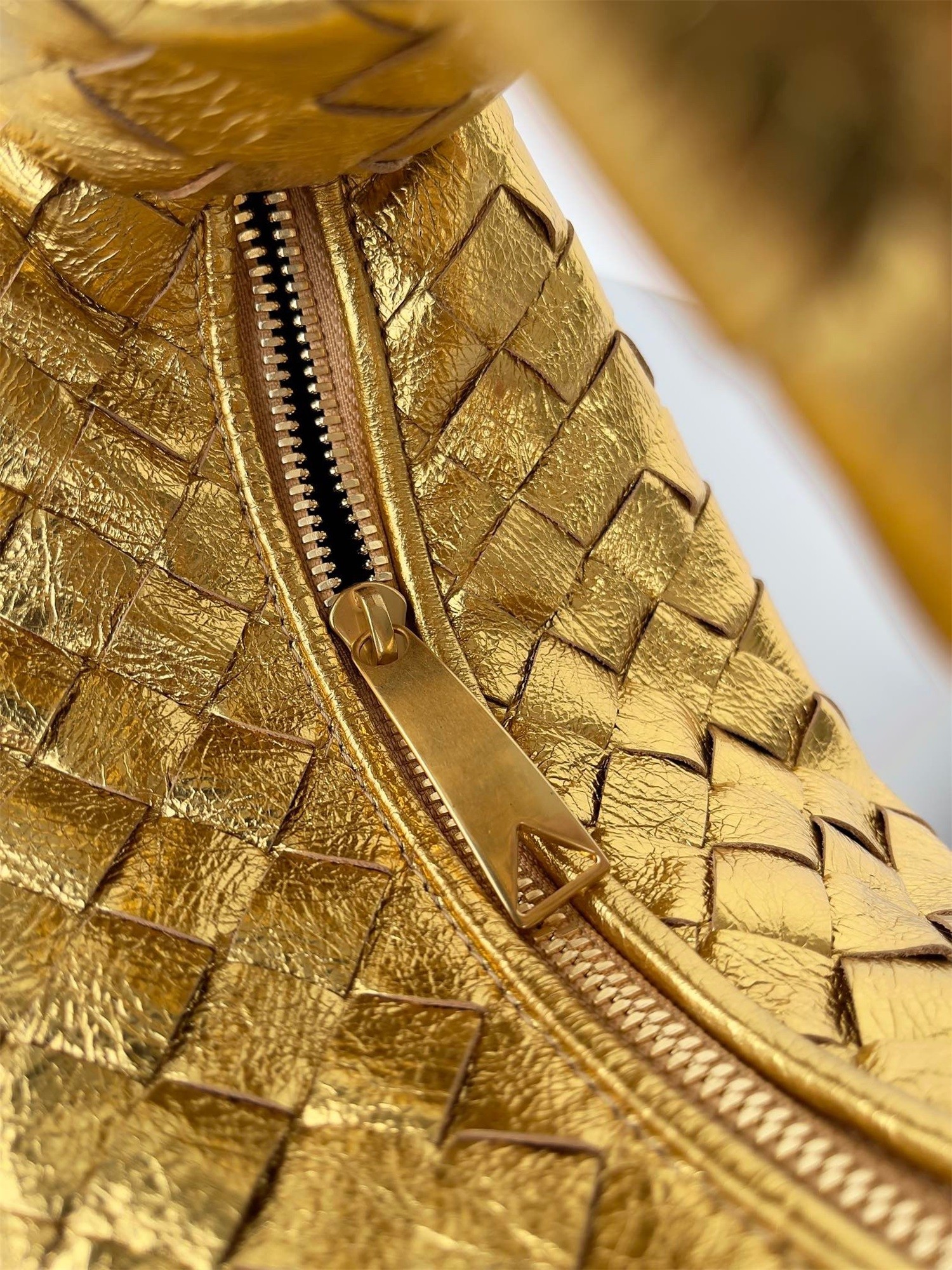 bo*te*ga Ve*ne*ta bv jodie mini bag in gold metallic intrecciato leather