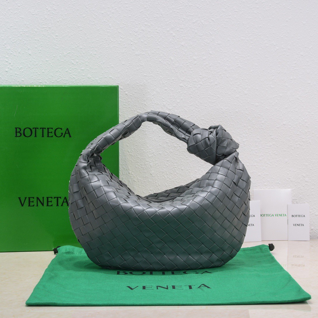 bo*te*ga Ve*ne*ta bv jodie teen bag in thunder intrecciato leather