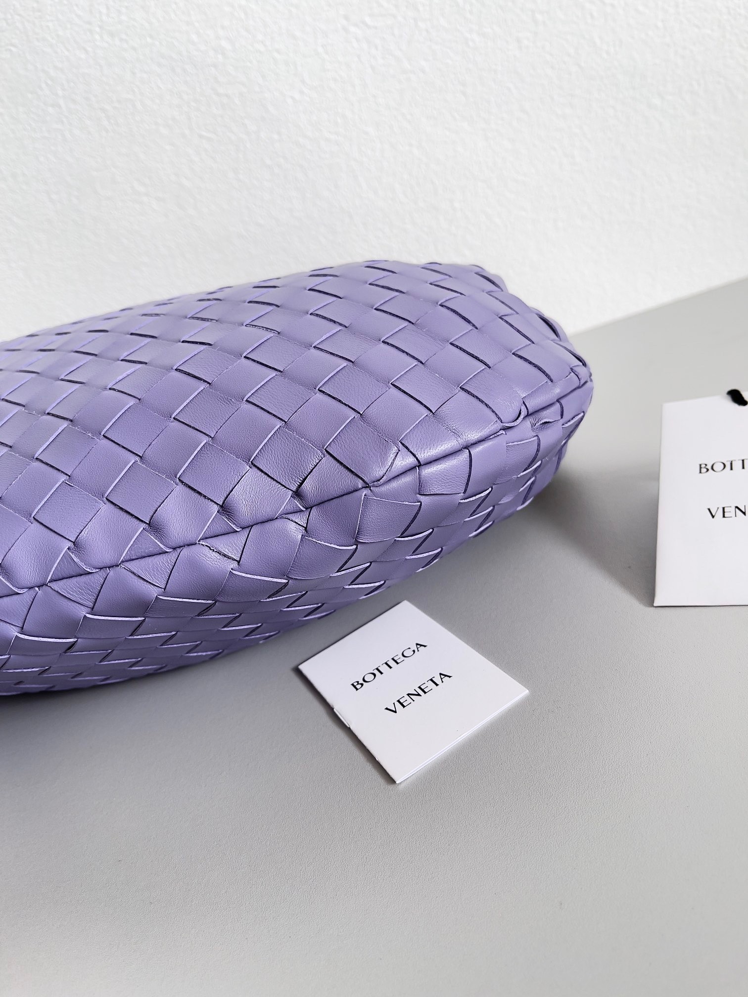 bo*te*ga Ve*ne*ta bv jodie teen bag in wisteria intrecciato leather