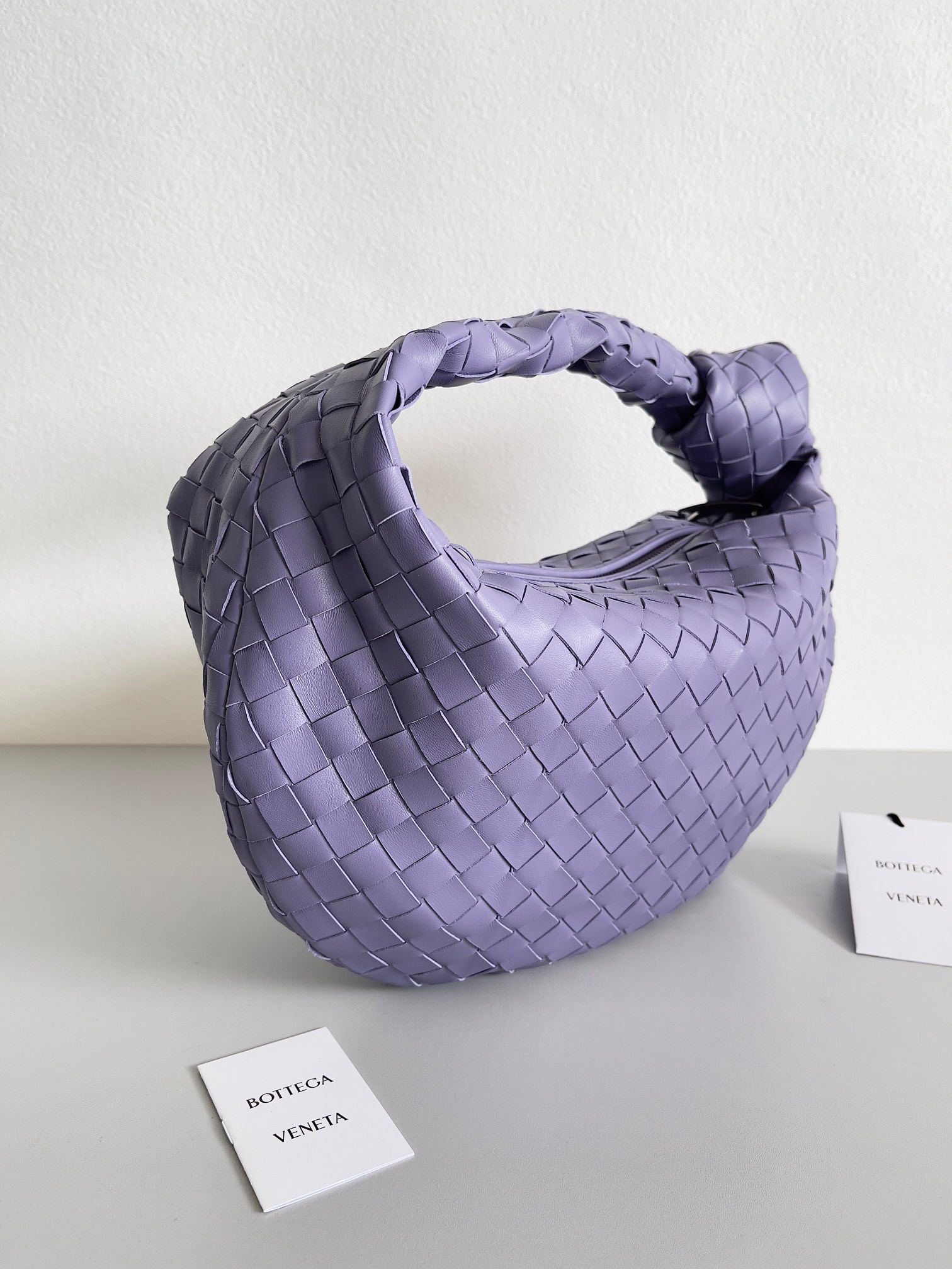 bo*te*ga Ve*ne*ta bv jodie teen bag in wisteria intrecciato leather