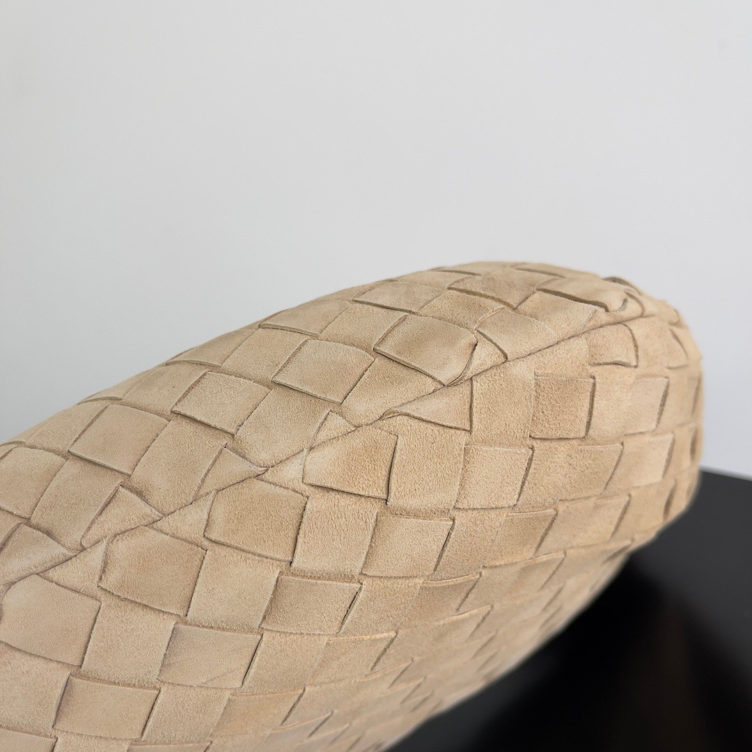 bo*te*ga Ve*ne*ta bv jodie teen bag in porridge suede calfskin