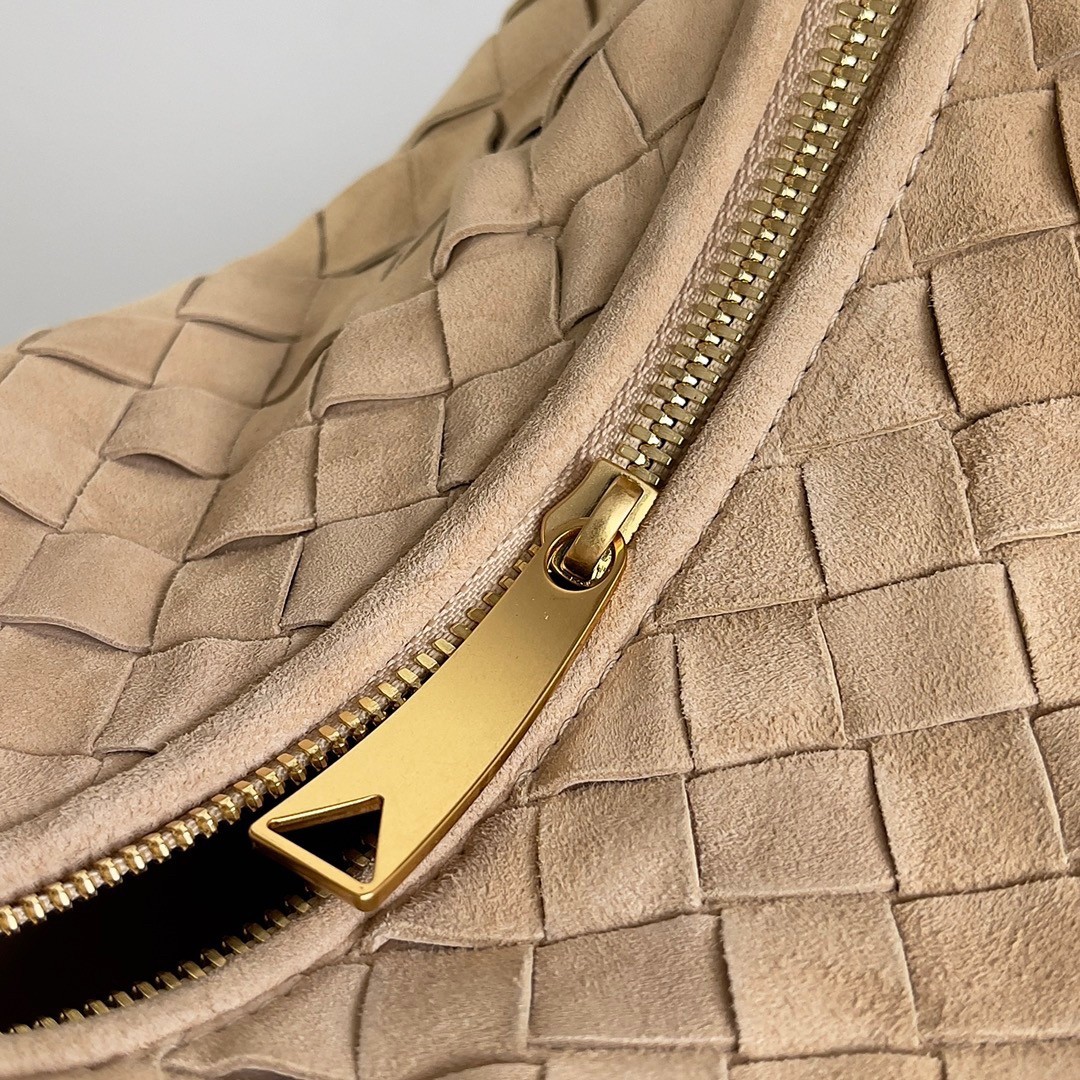 bo*te*ga Ve*ne*ta bv jodie teen bag in porridge suede calfskin