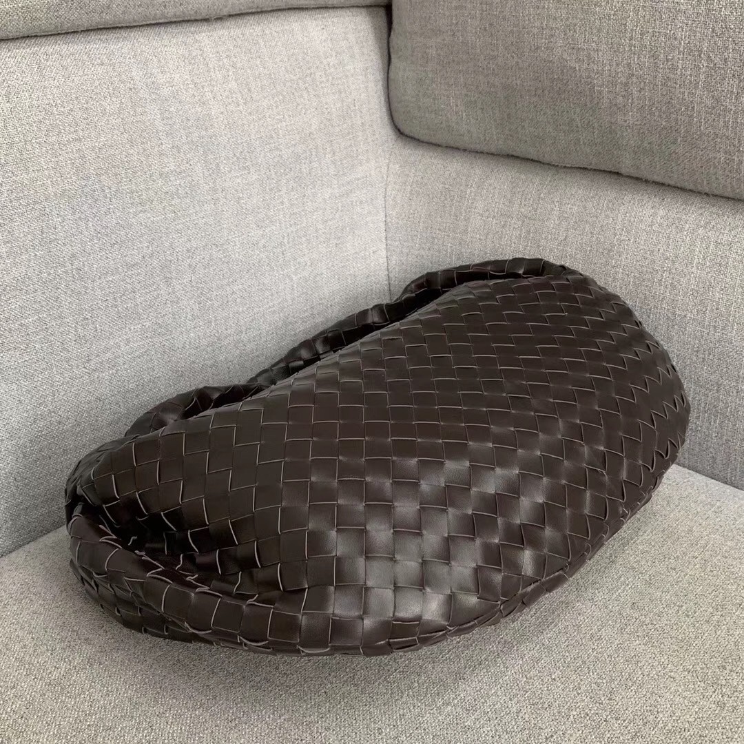bo*te*ga Ve*ne*ta large bv jodie bag in fondente woven leather