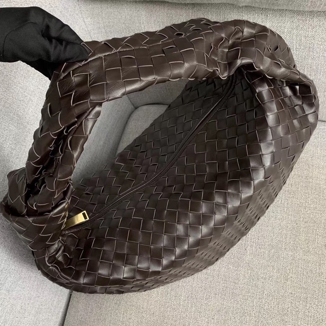 bo*te*ga Ve*ne*ta large bv jodie bag in fondente woven leather