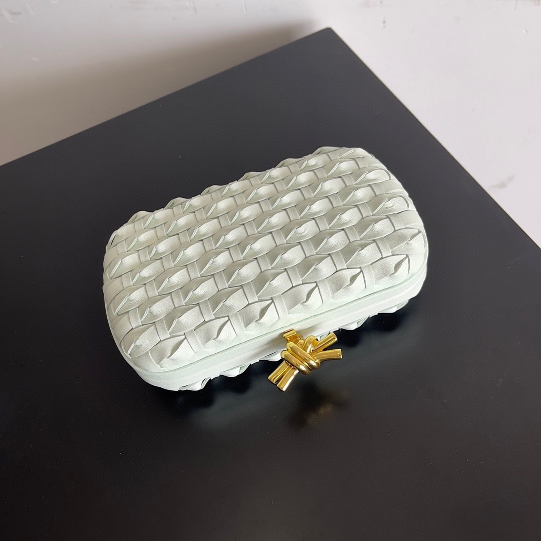 bo*te*ga Ve*ne*ta knot minaudiere clutch in glacier intreccio leather