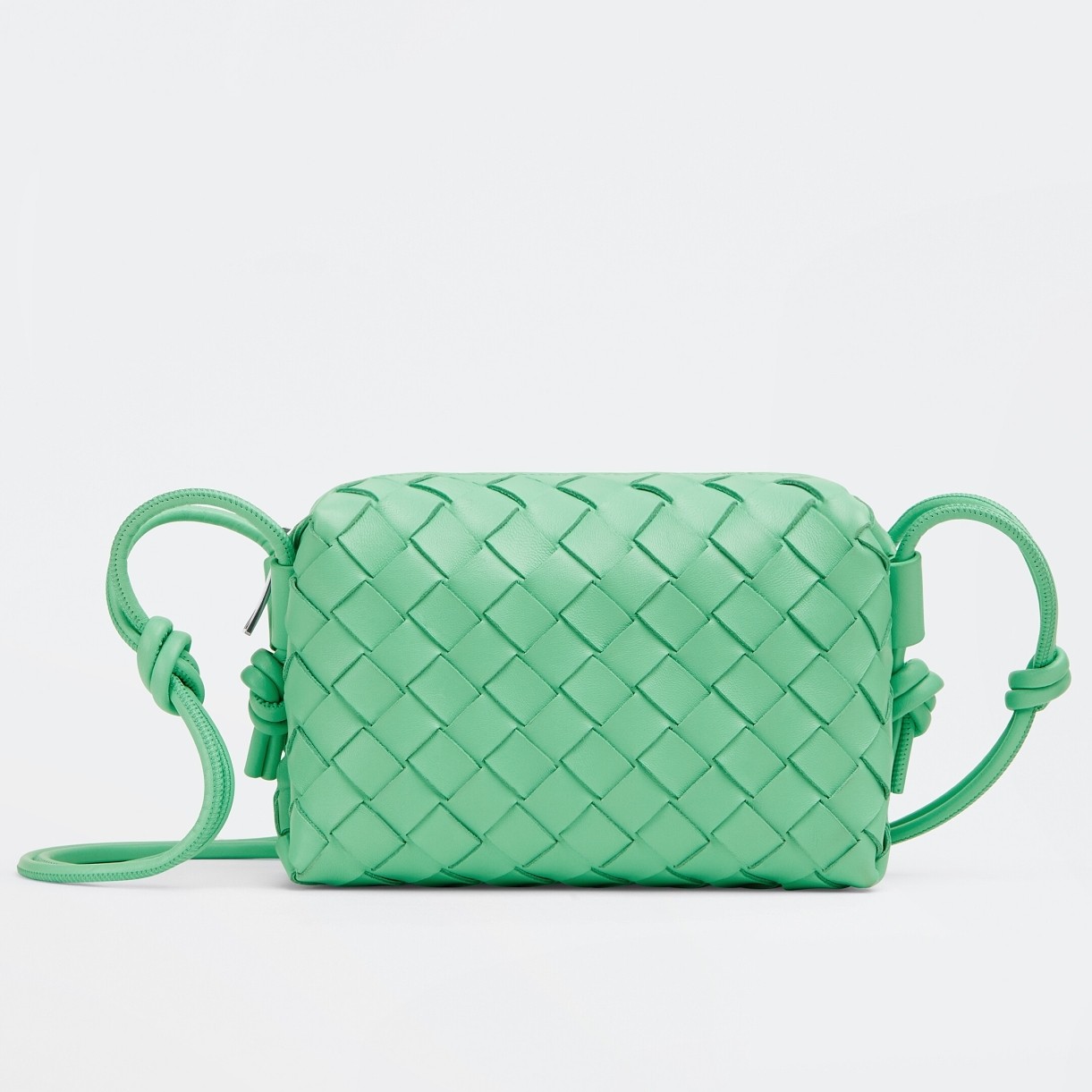 bo*te*ga Ve*ne*ta mini loop bag in fountain intrecciato lambskin