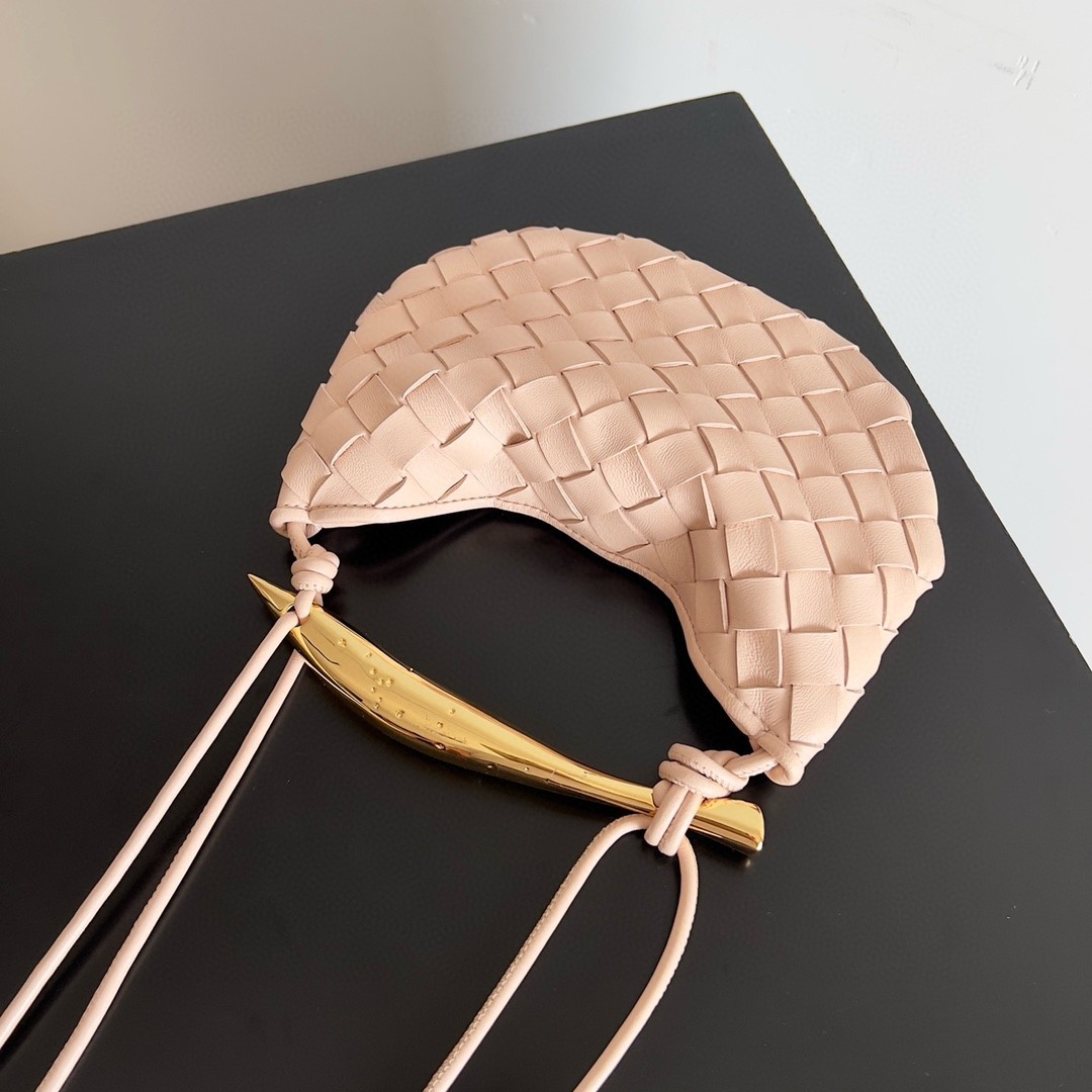 bo*te*ga Ve*ne*ta sardine mini bag in lotus intrecciato lambskin