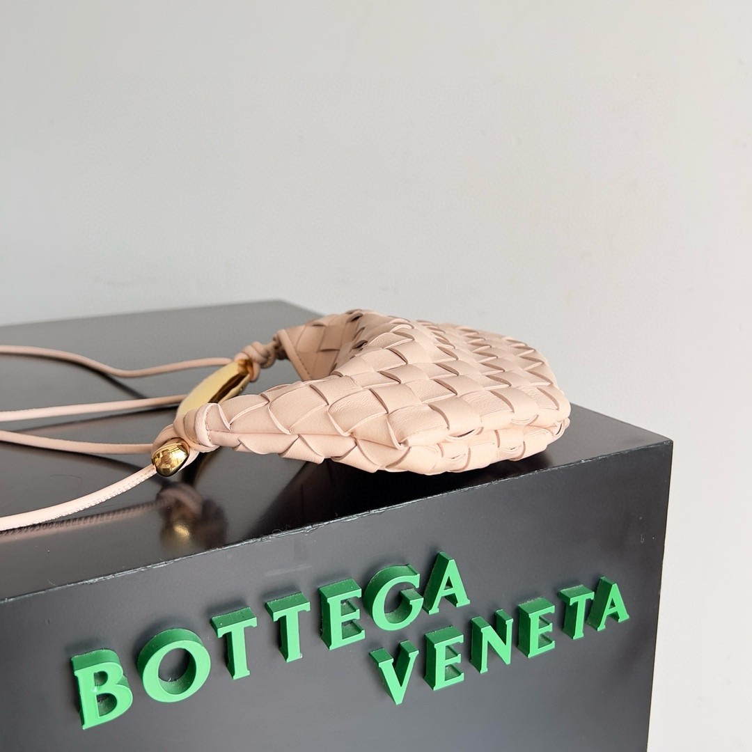 bo*te*ga Ve*ne*ta sardine mini bag in lotus intrecciato lambskin