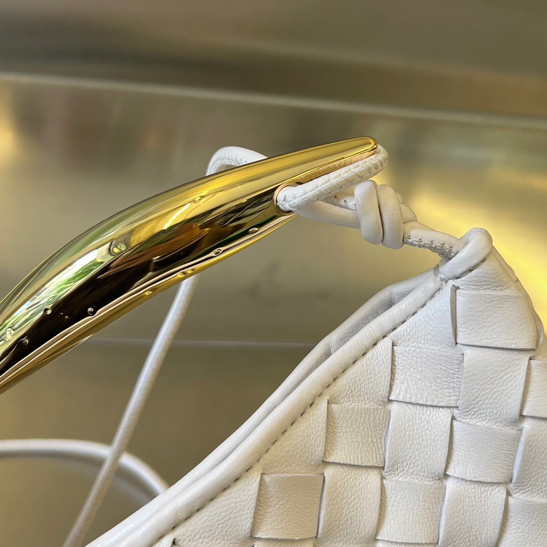 bo*te*ga Ve*ne*ta sardine mini bag in white intrecciato lambskin