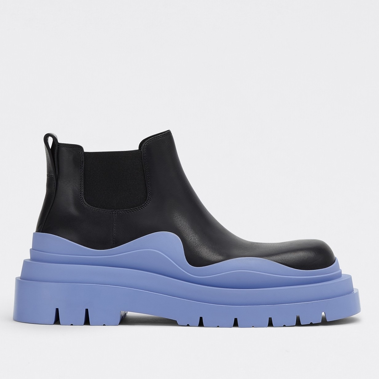 bo*te*ga Ve*ne*ta bv tire ankle boots with blue outsole
