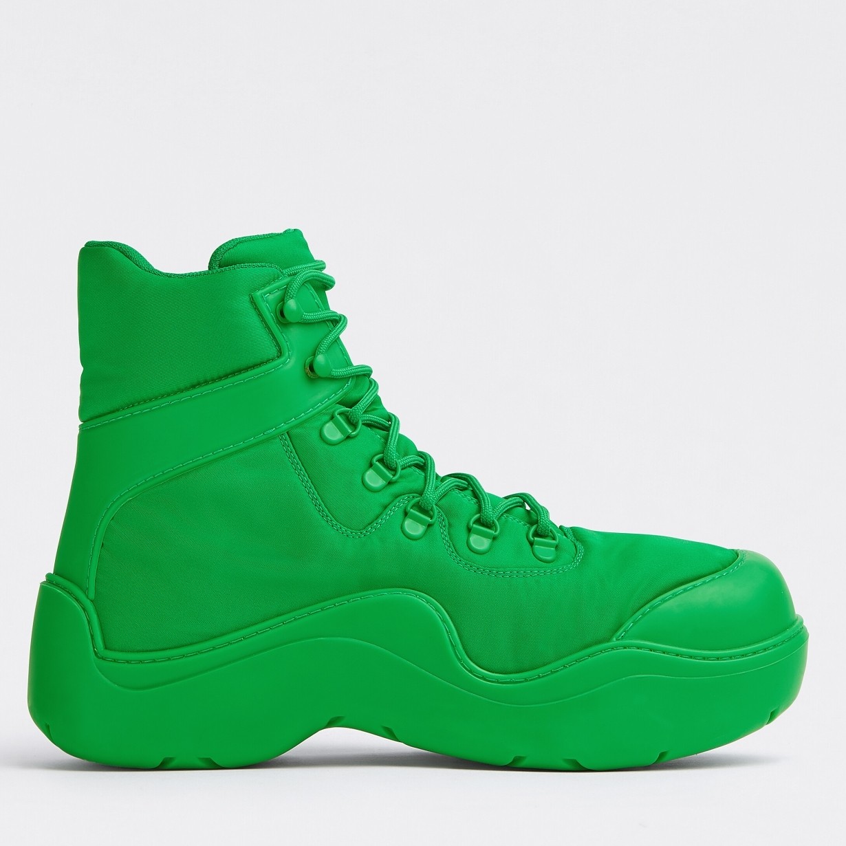 bo*te*ga Ve*ne*ta puddle bomber ankle boots in green fabric