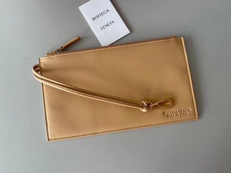 bo*te*ga Ve*ne*ta arco small tote in maple intrecciato lambskin