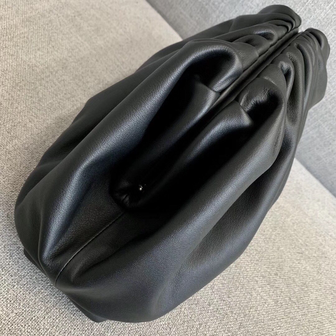 bo*te*ga Ve*ne*ta the pouch clutch in black calfskin