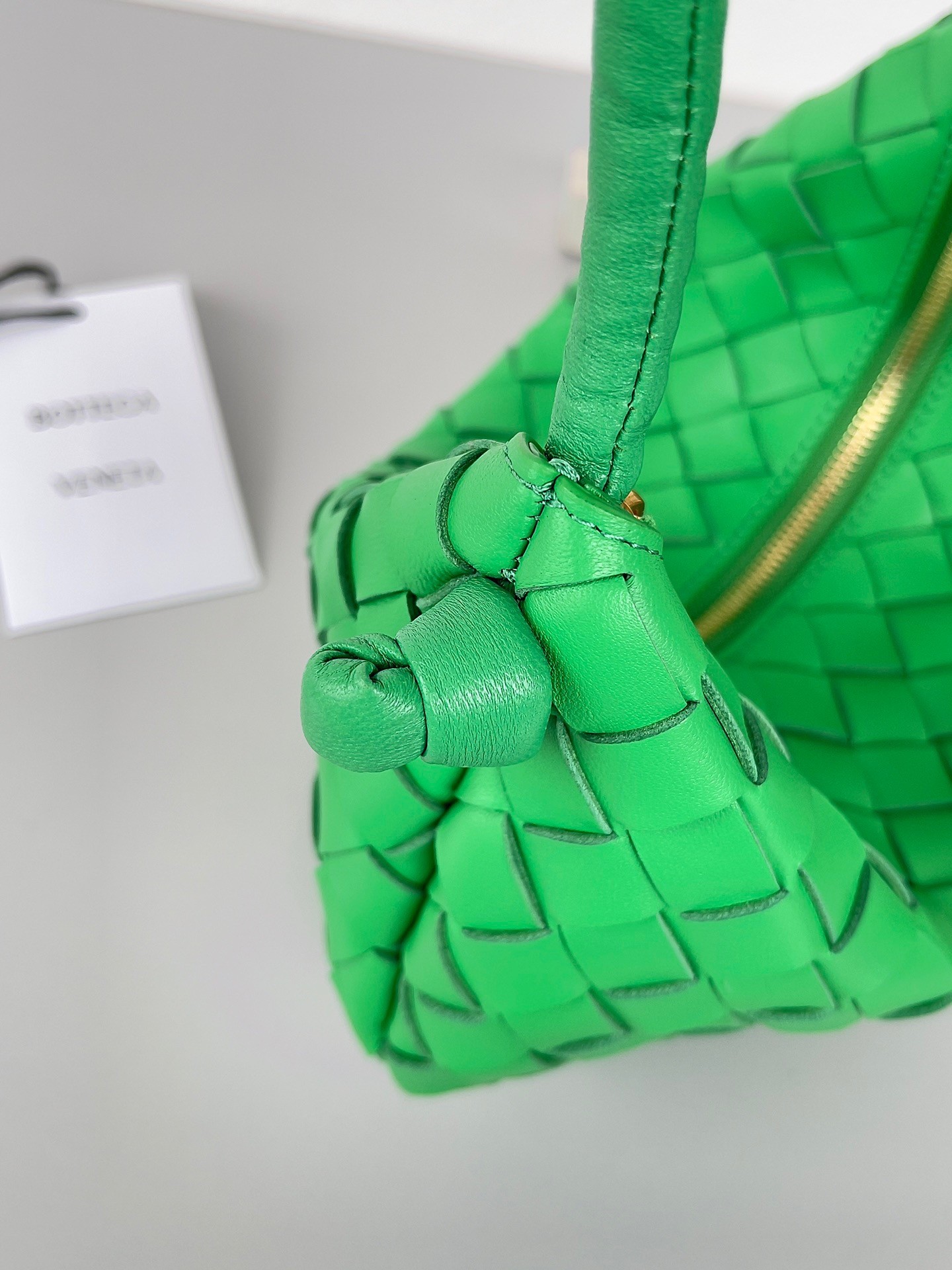 bo*te*ga Ve*ne*ta turn bag in green intrecciato lambskin