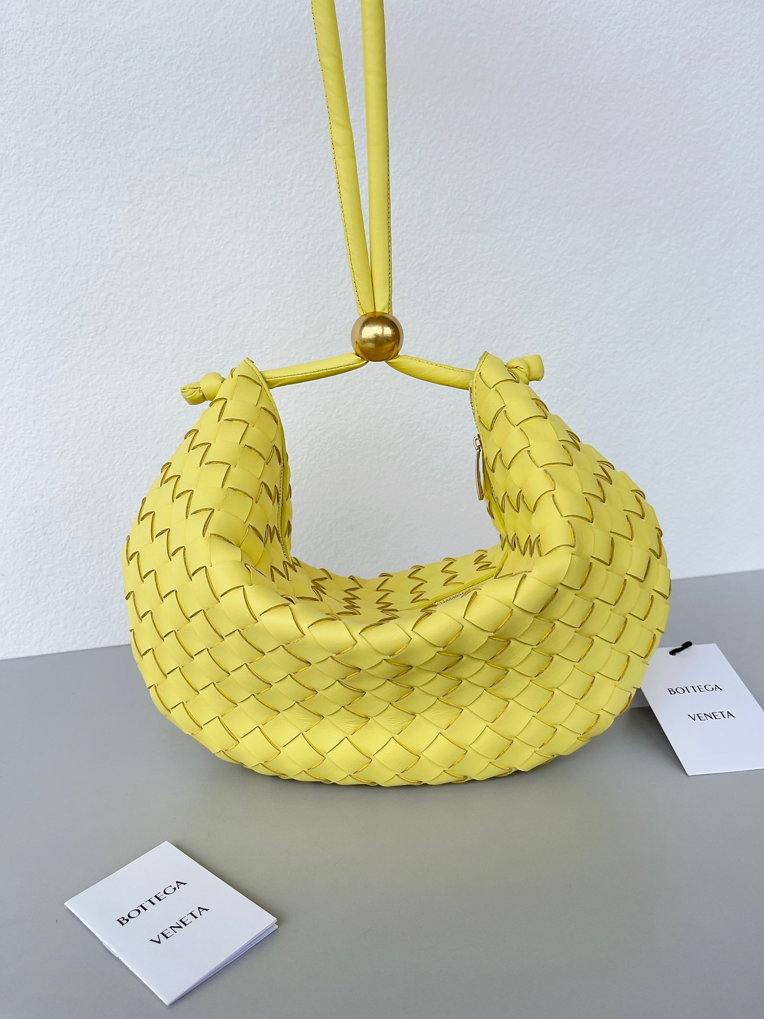 bo*te*ga Ve*ne*ta turn bag in yellow intrecciato lambskin
