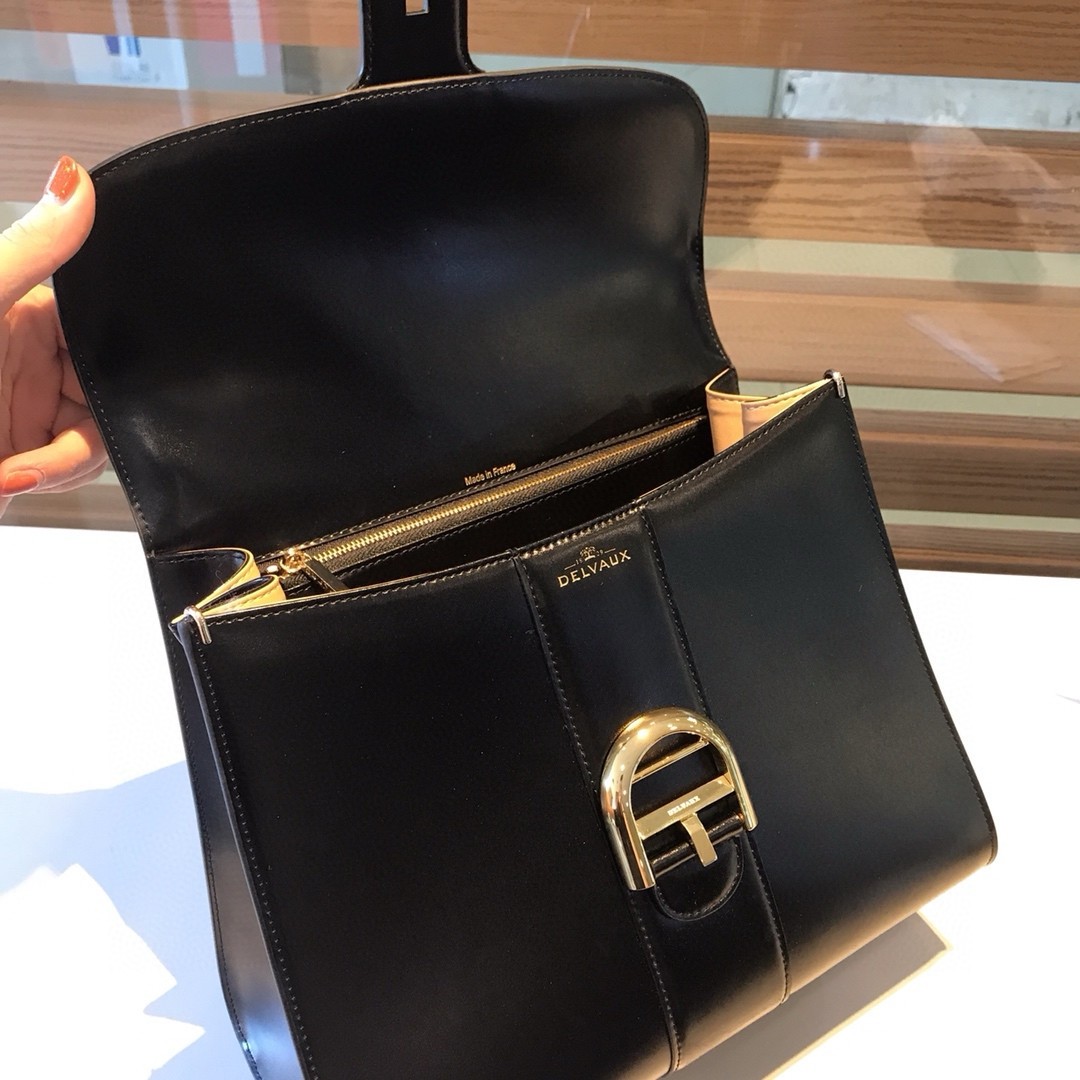 De1uavx brillant mm bag in black box calf leather