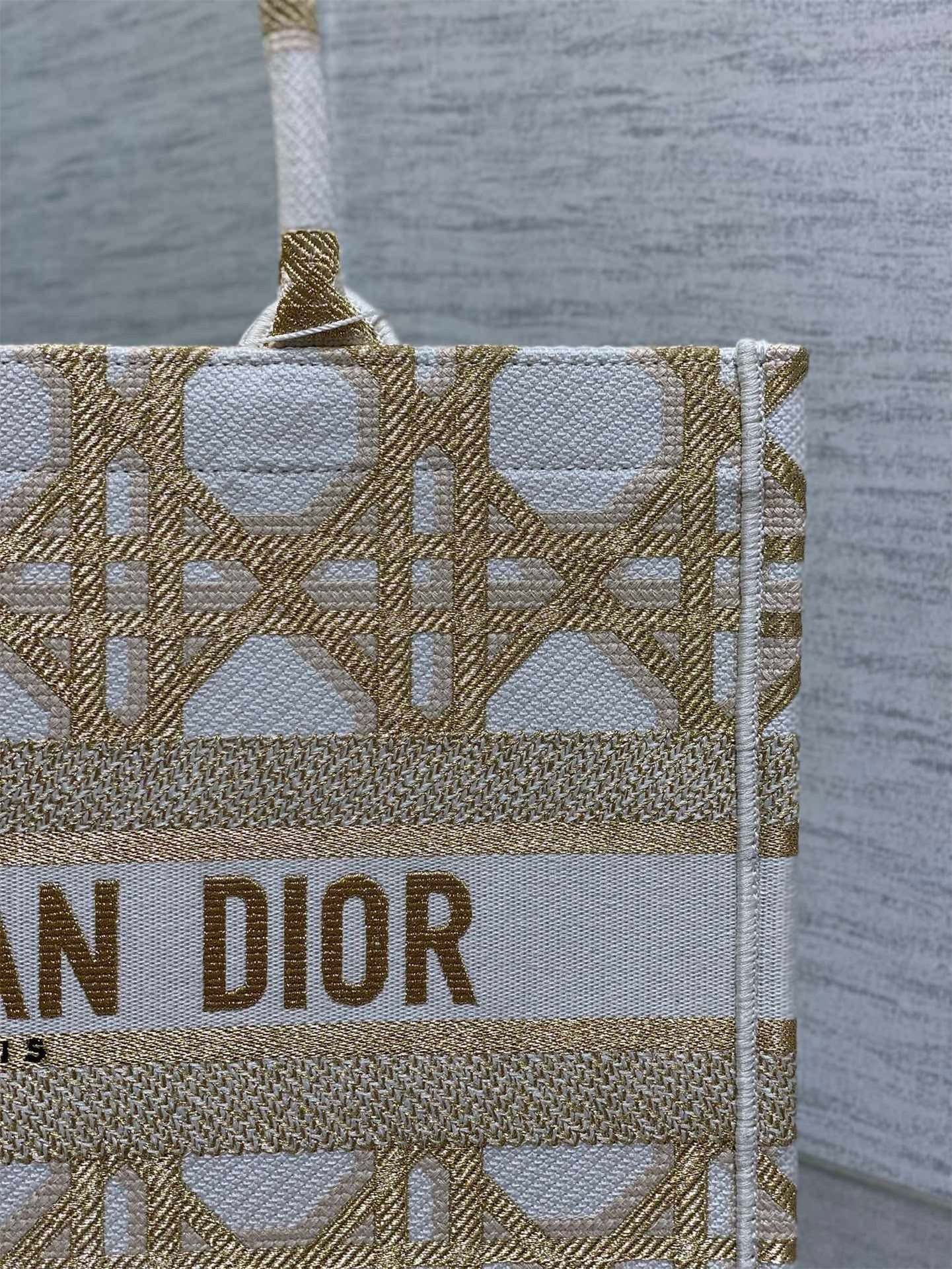 D*or medium book tote bag in white and gold macrocannage embroidery