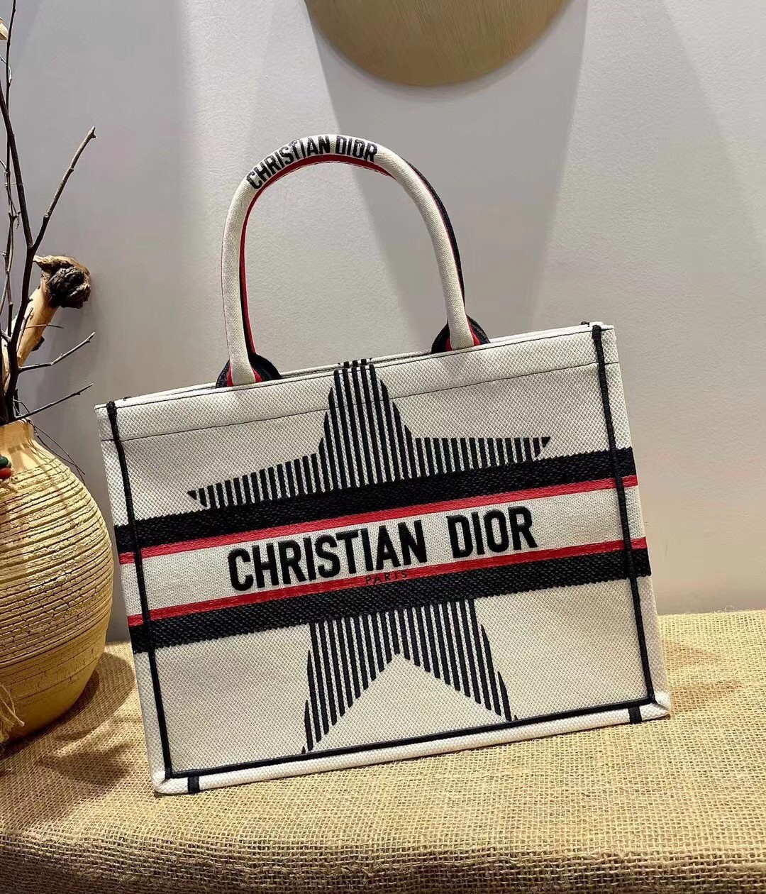 D*or D*oralps book tote in white three-tone embroidery