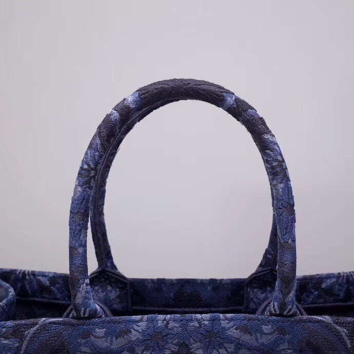 D*or book tote bag in blue kaleiD*orscopic canvas