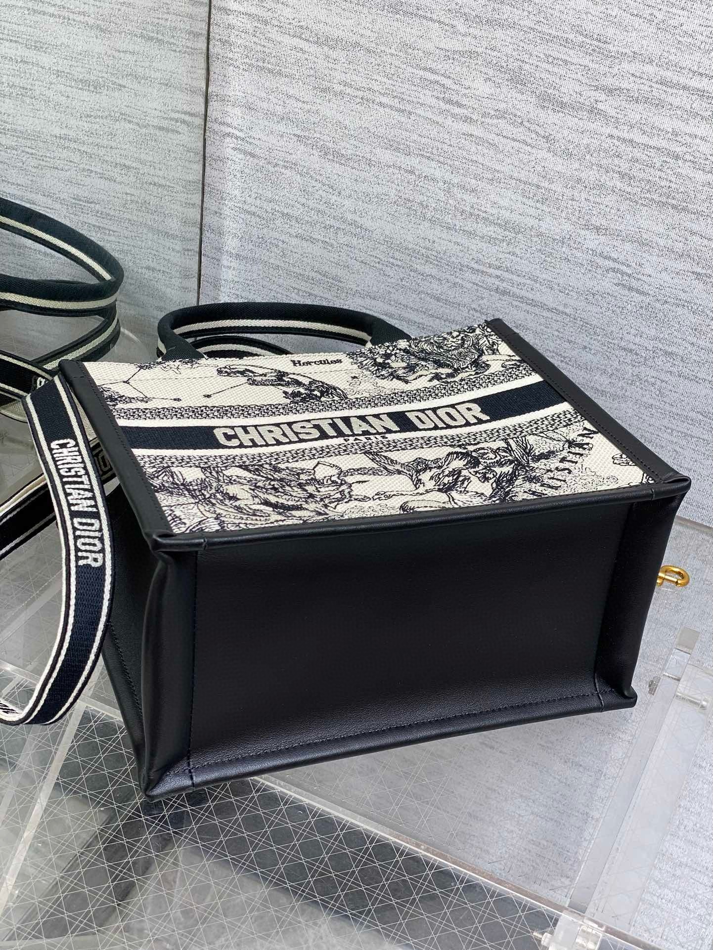 D*or small book tote bag with strap in zodiac embroidery and black calfskin