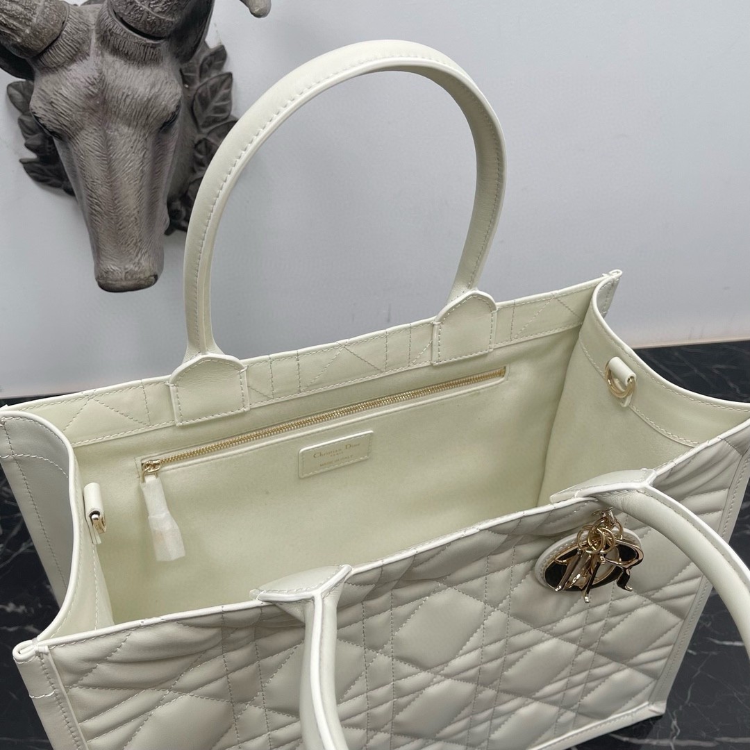 D*or medium book tote bag with strap in white macrocannage calfskin