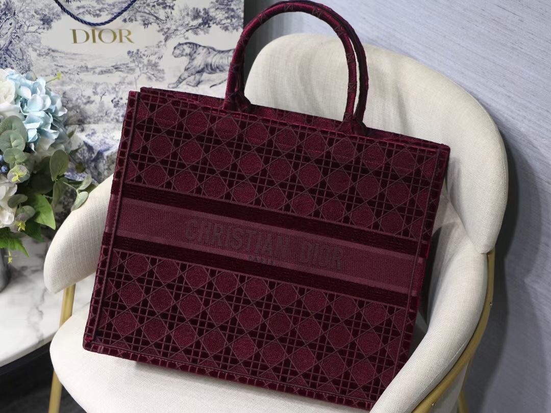 D*or book tote bag in bordeaux cannage embroidered velvet
