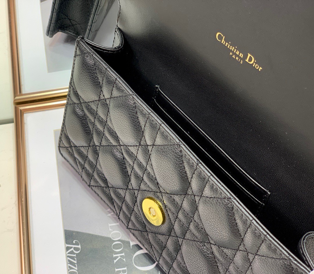 D*or caro chain pouch in black cannage calfskin