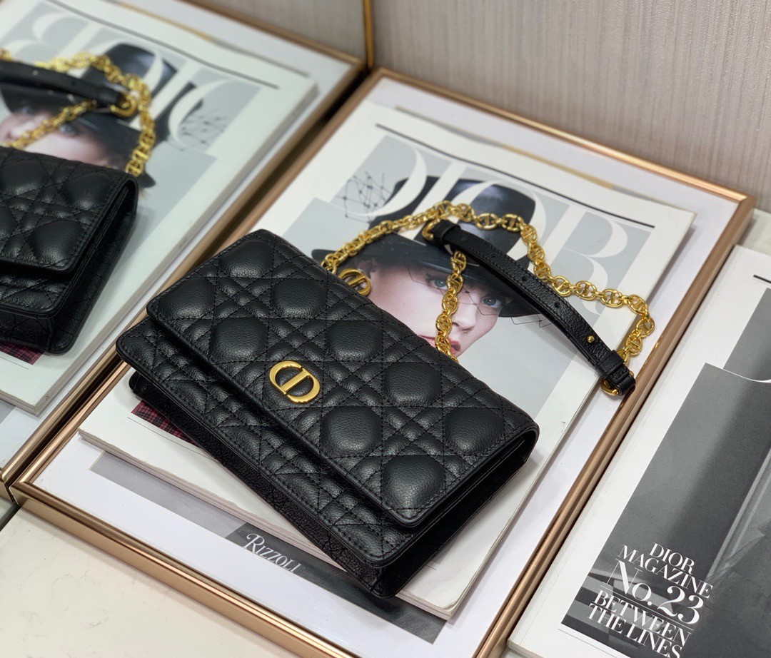 D*or caro chain pouch in black cannage calfskin