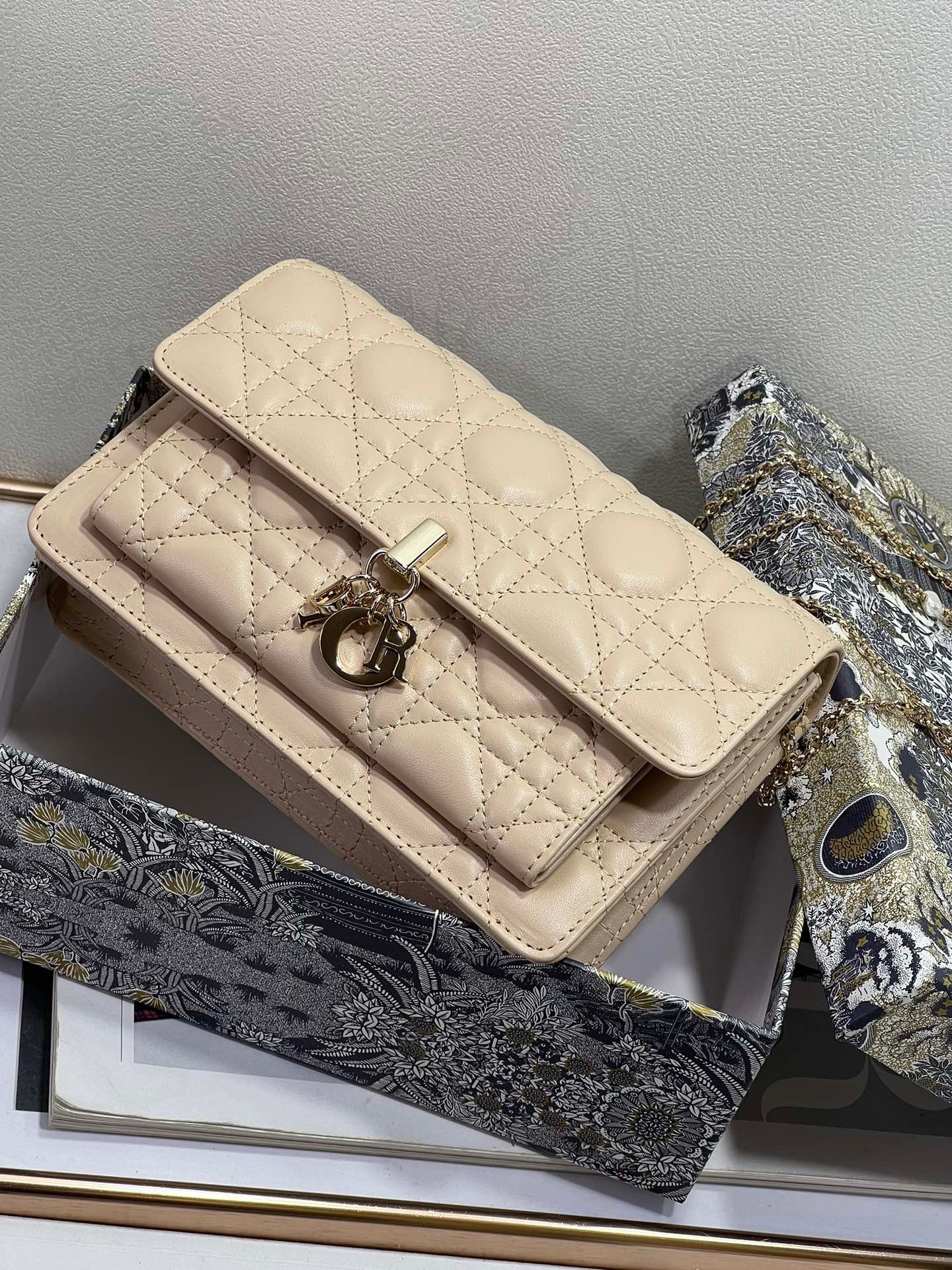 D*or lady D*or chain pouch in beige cannage lambskin