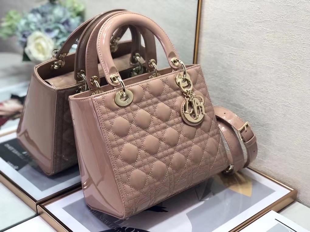 D*or medium lady D*or bag in powder patent cannage calfskin