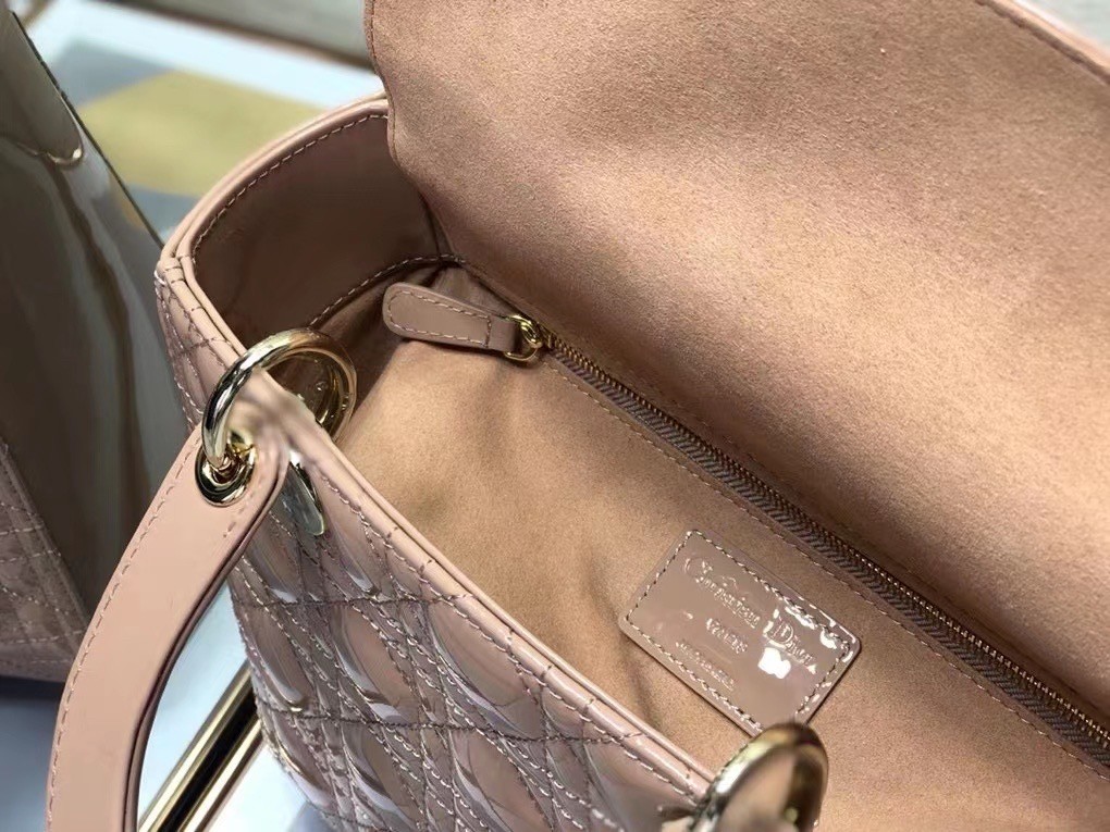 D*or medium lady D*or bag in powder patent cannage calfskin