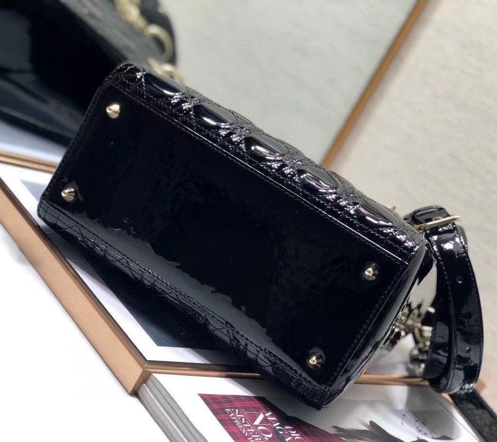 D*or medium lady D*or bag in black patent cannage calfskin