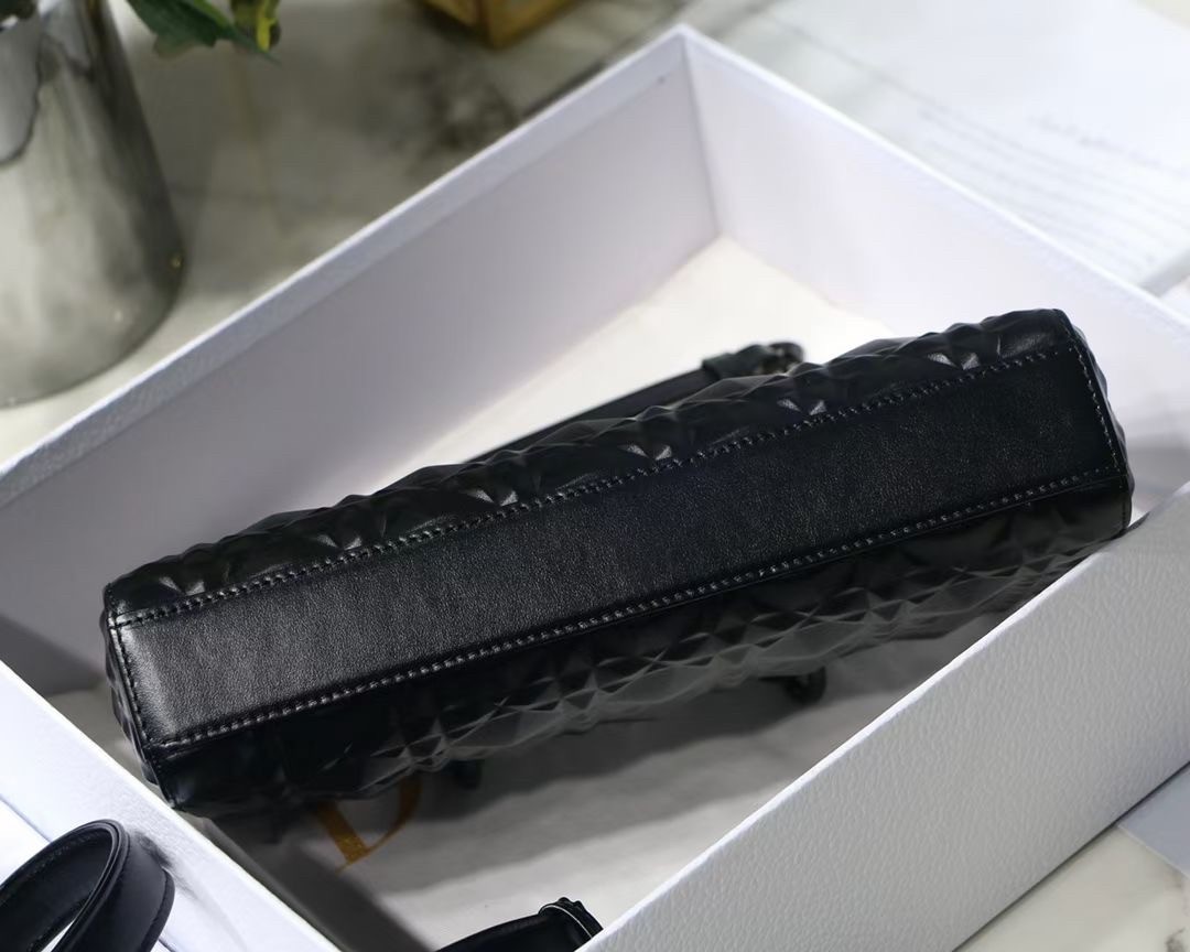 d*or lady d-joy bag in black calfskin with Di*m*nd motif