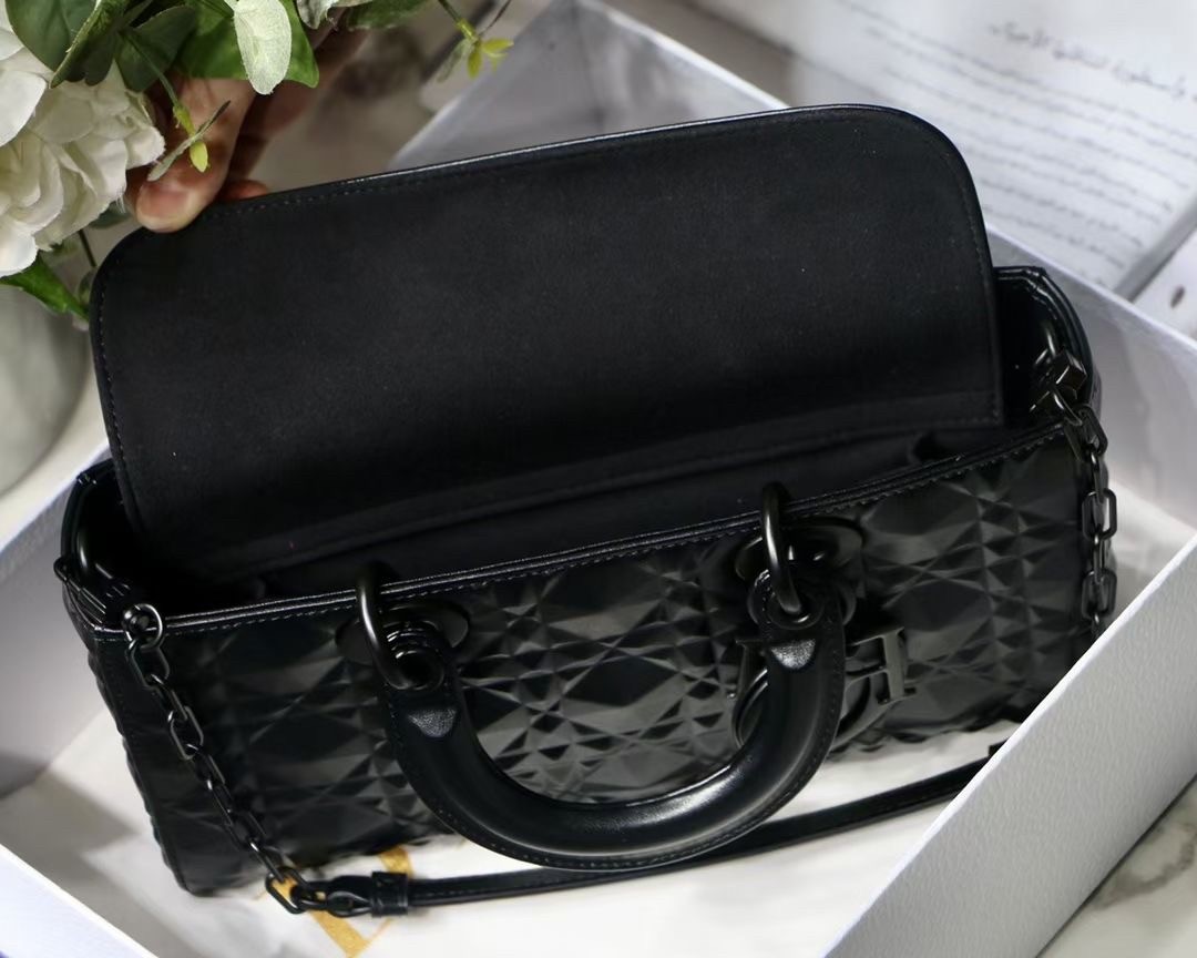 d*or lady d-joy bag in black calfskin with Di*m*nd motif